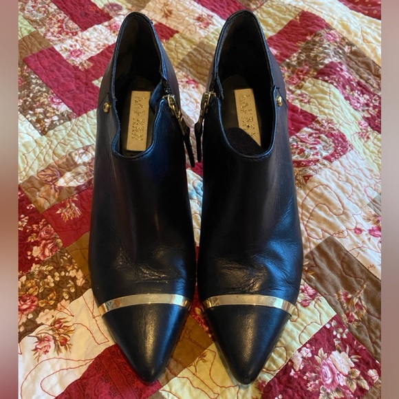 Lauren Ralph Lauren bootie 6.5B - Picture 1 of 5